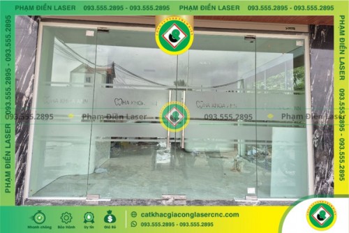 Dịch Vụ  Cắt Chữ Decal Vi Tính Giá Rẻ Bền Đẹp 2025. BÁO GIÁ NGAY!