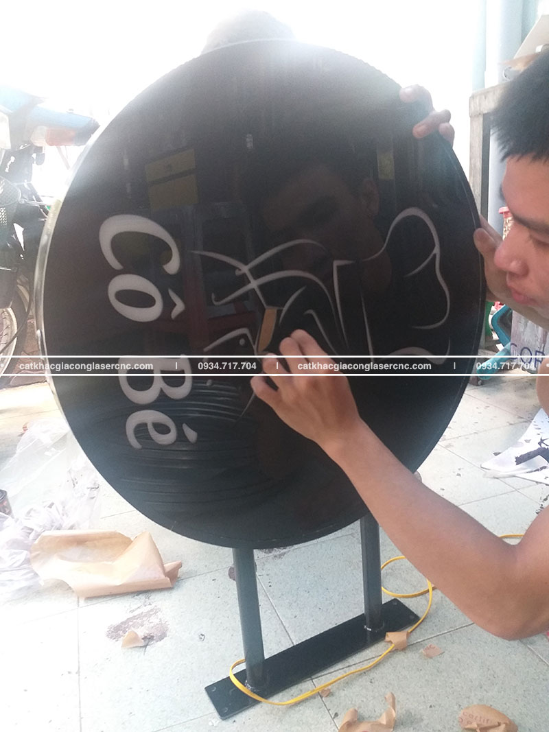 hop den cat khac gia cong laser cnc