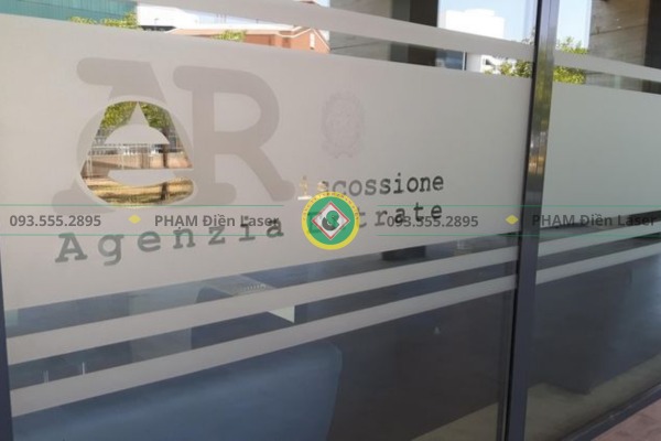 Hướng dẫn cách bảo quản chữ decal bền đẹp