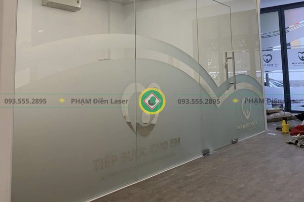 Những mẫu cắt chữ decal đẹp nhất hiện nay