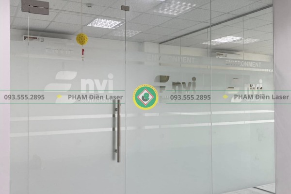 Các loại decal dán kính phổ biến hiện nay