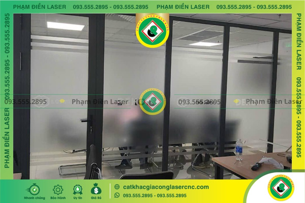 cac mau cat decal dan tuong dep dang thinh hanh hien nay 2