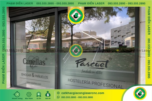 cac mau cat decal dan tuong dep dang thinh hanh hien nay 6