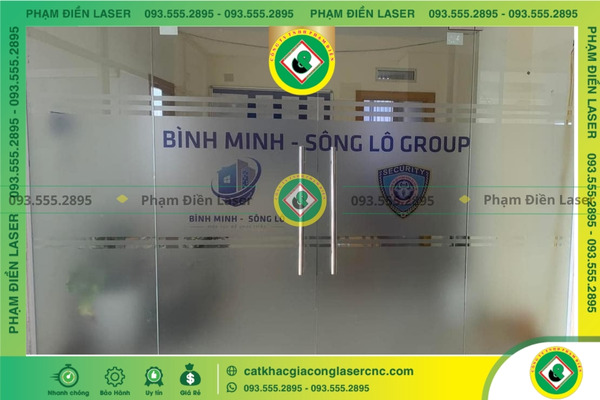 Dán cắt chữ decal vi tính sai vị trí ngay từ lần đầu