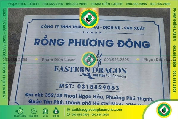 Lưu ý khi đặt gia công bảng tên inox in UV giá rẻ