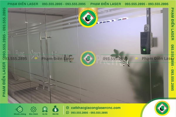 Những ứng dụng thực tế của cắt decal dán tường