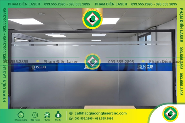 thu cat decal dan tuong mau nho truoc khi cat hang loat